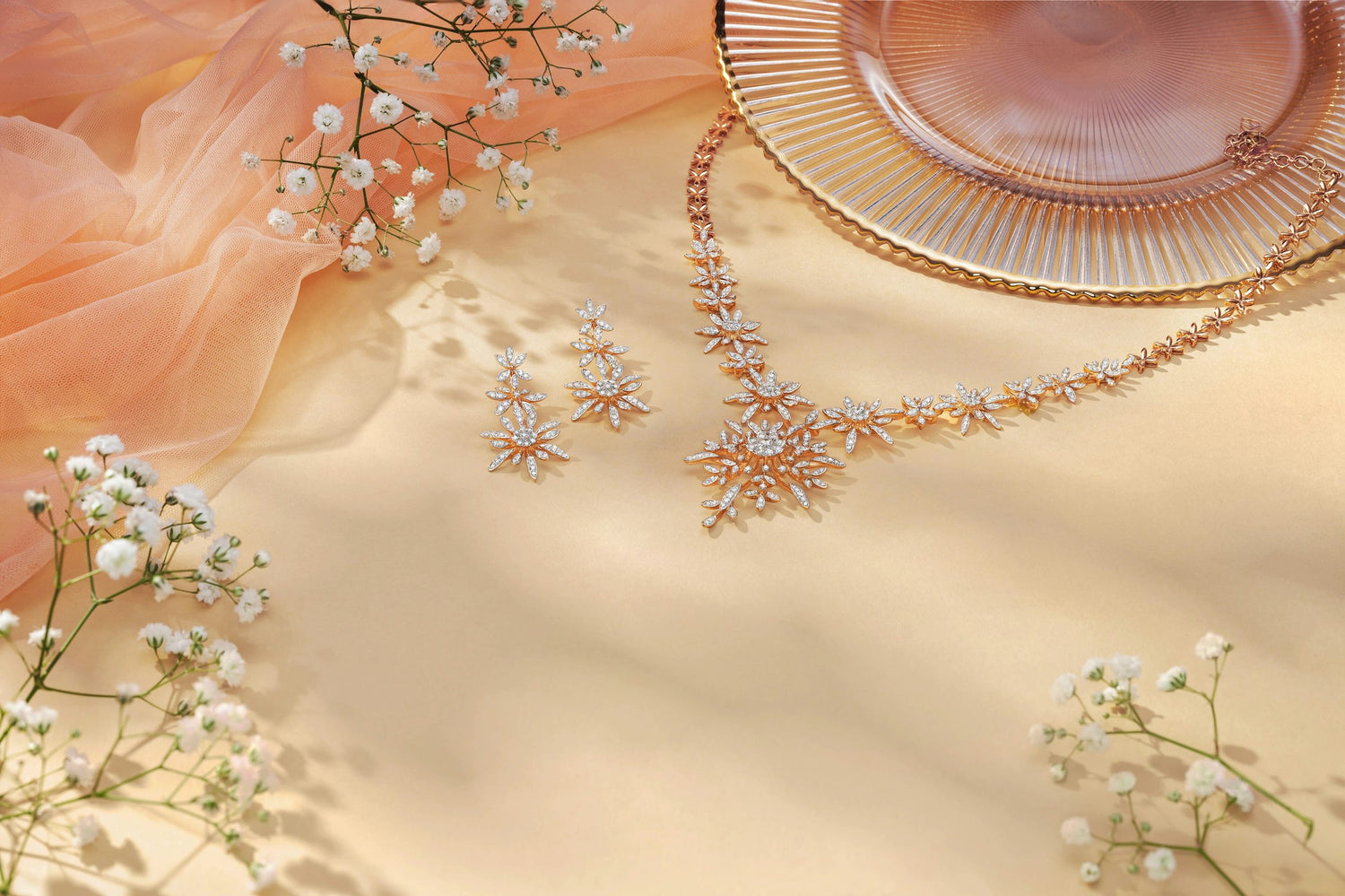 Elegant diamond necklace and earrings with delicate flowers - Organic Ethereal hero